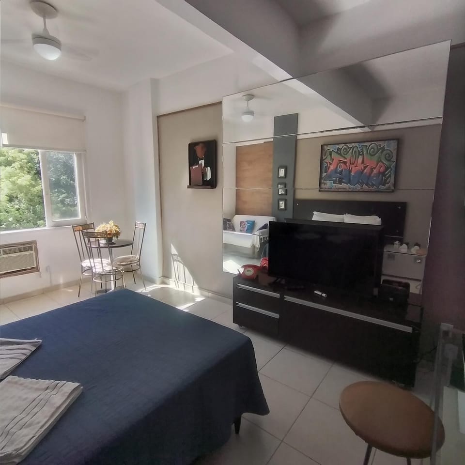 Top 20 - Copacabana - praia e vista para montanhas Apartment in Rio de Janeiro