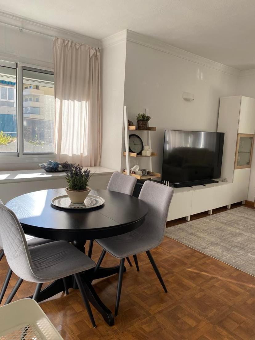 TV and multimedia, Living room, Dining area