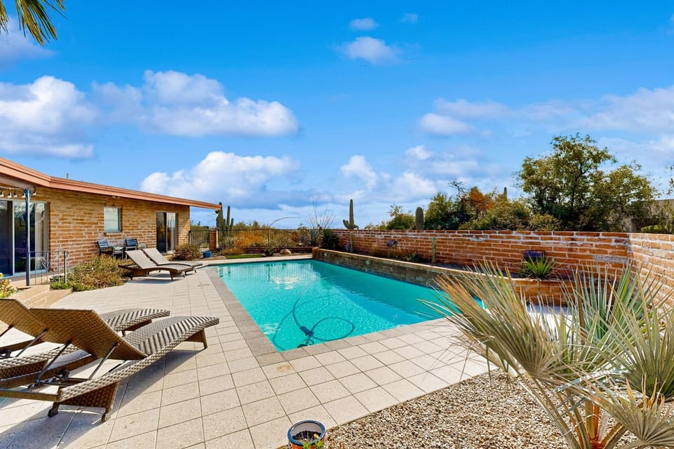 Sierra Vista House in Catalina Foothills