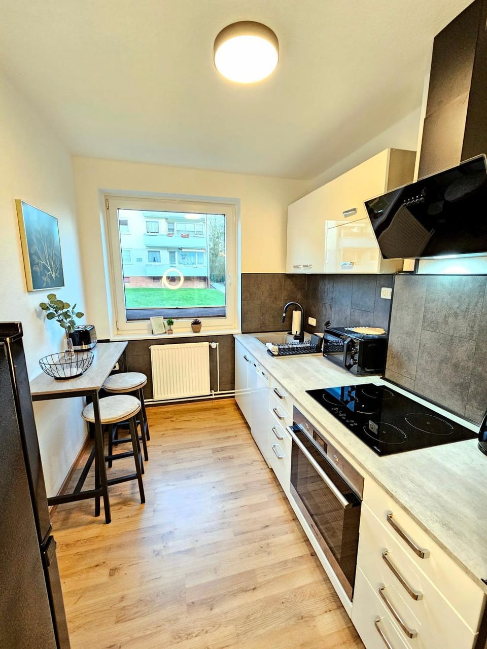 Kitchen or kitchenette, Dining area, minibar, pet friendly, stove