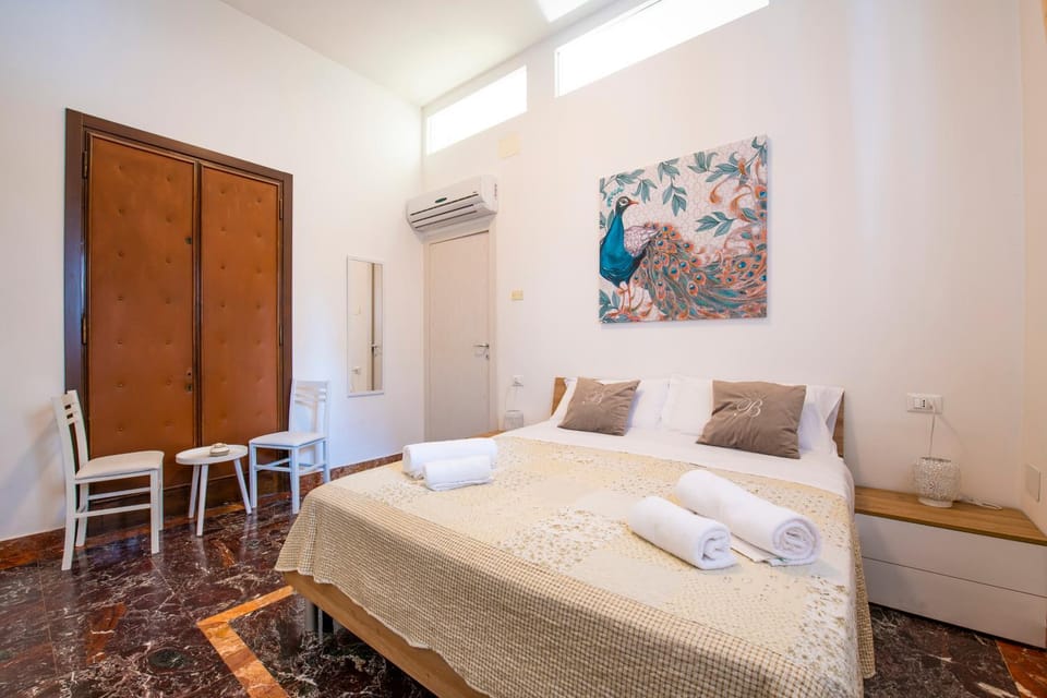 Bed, Photo of the whole room, Bedroom, towels, wardrobe, air conditioner