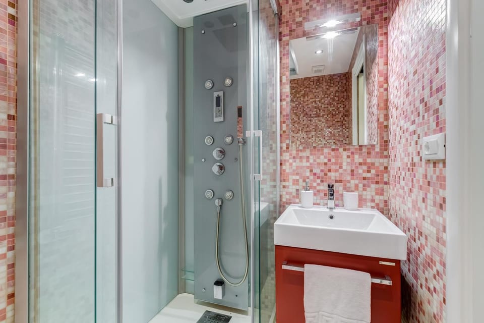 Classy 2-bdr in Termini district Apartment in Rome