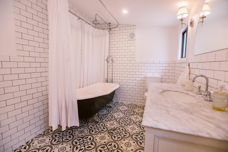 Bathroom, Bath
