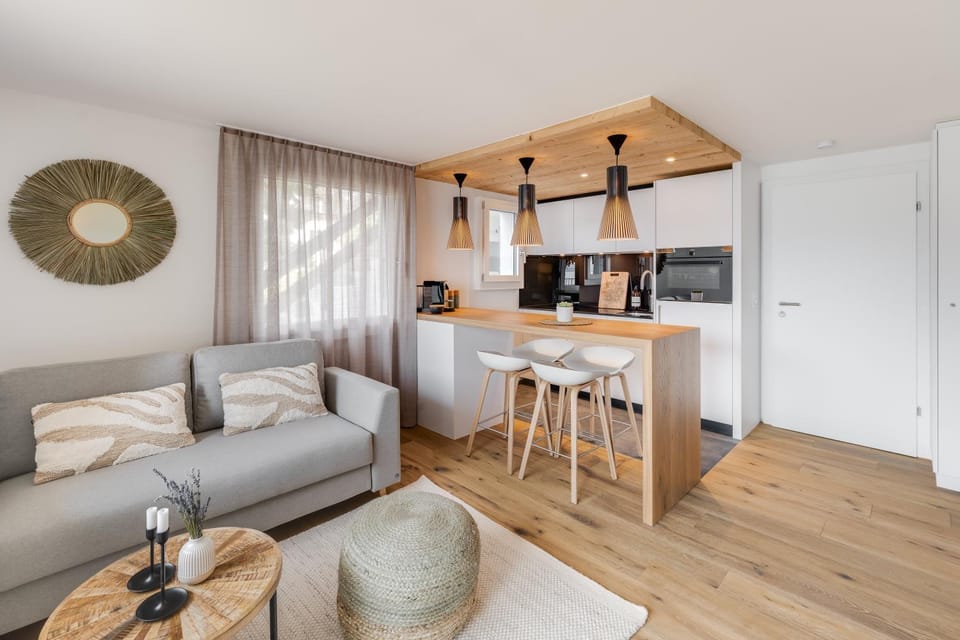 Kitchen or kitchenette, Living room, Photo of the whole room, Seating area, Dining area, pet friendly, kitchen