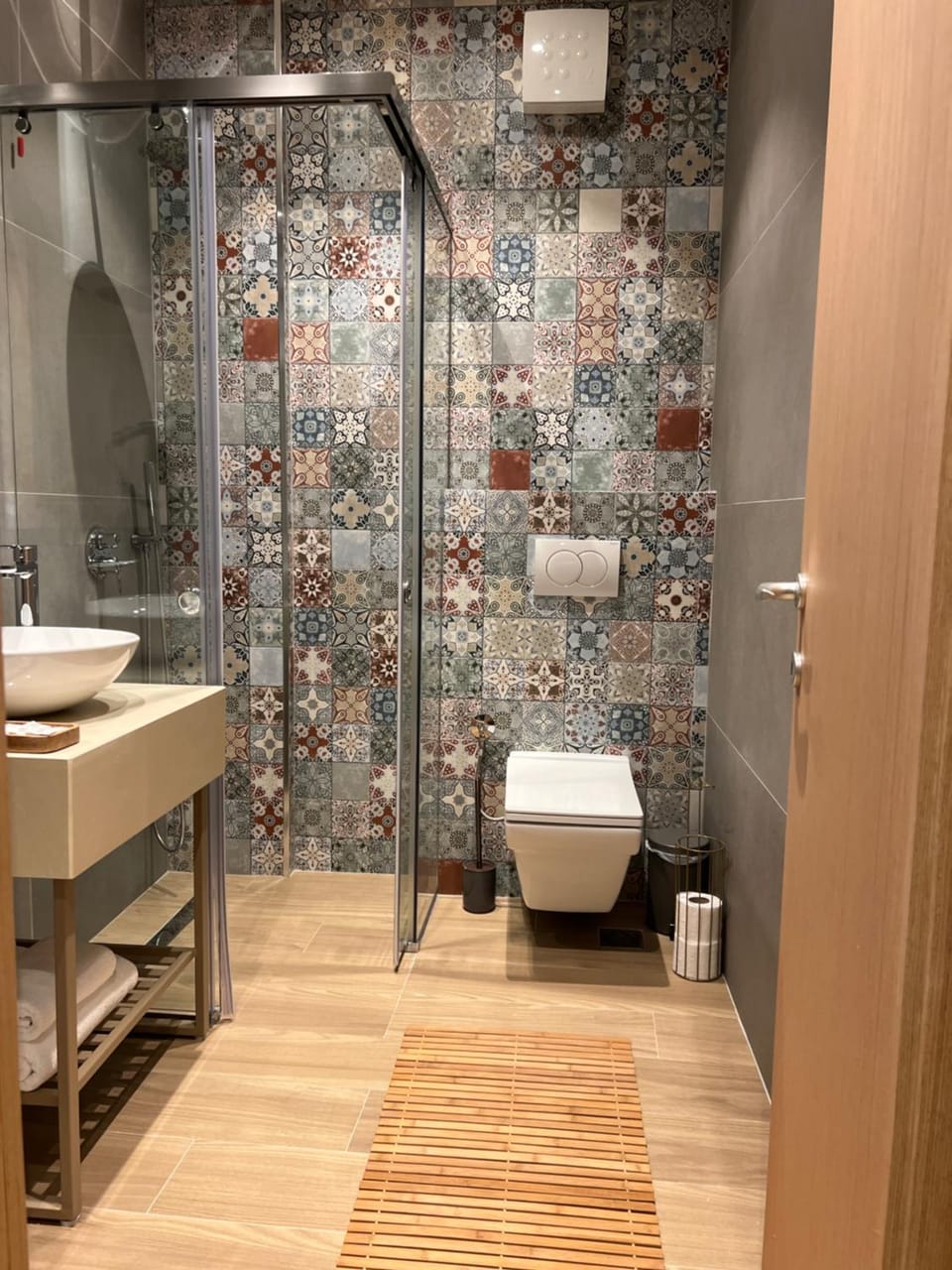 Shower, Toilet, Bathroom