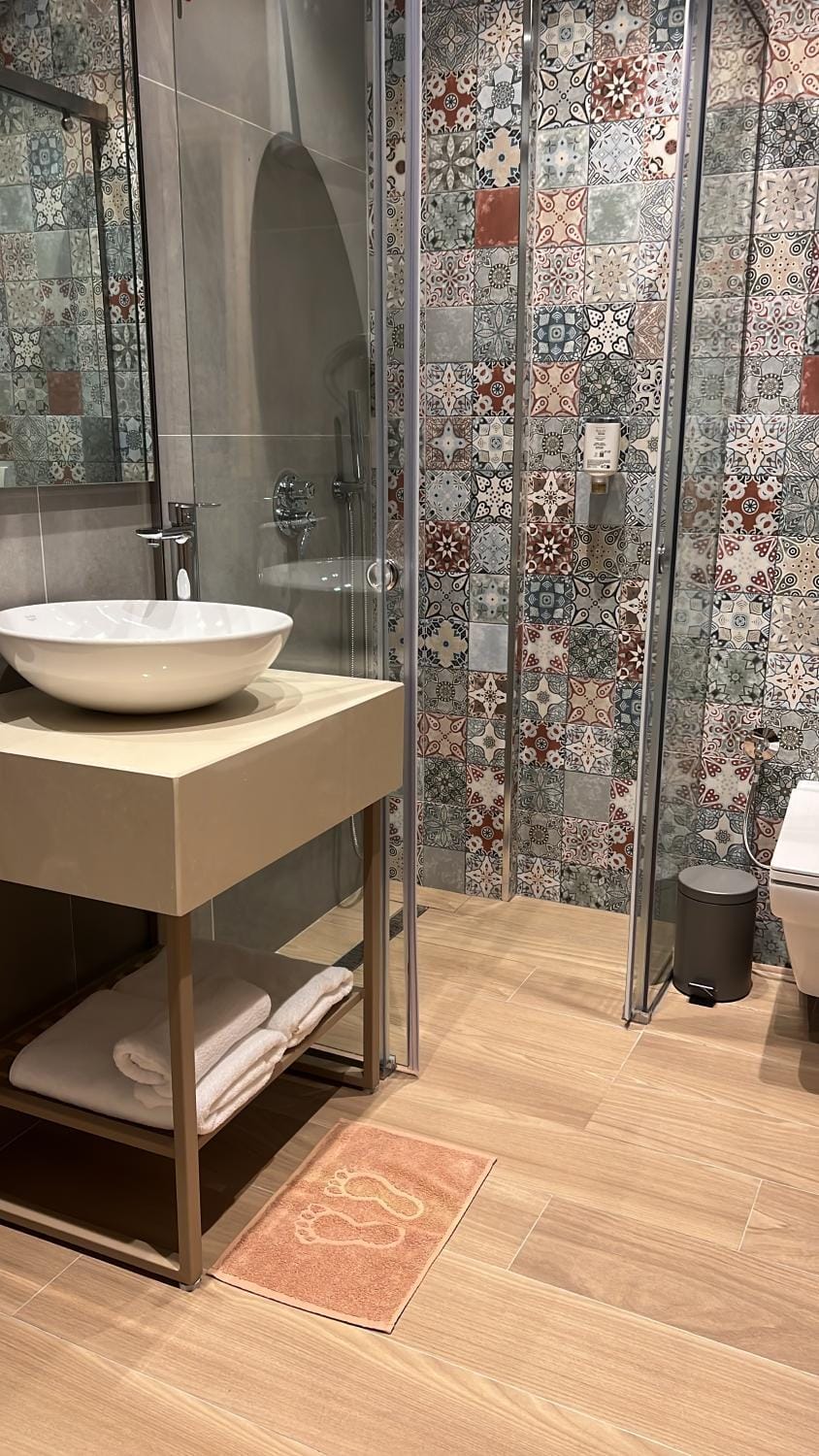 Shower, Toilet, Bathroom
