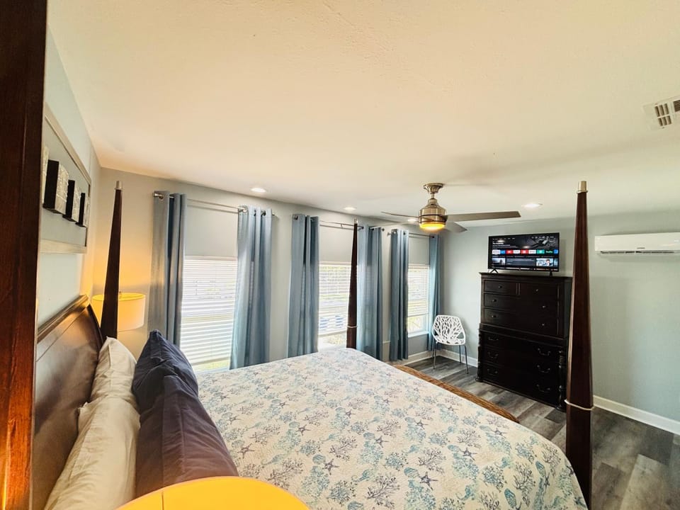 Pelican Fresh Entire Unit Kit Washer Dryer Upstairs 3Mi to Beach Apartment in Bonita Springs