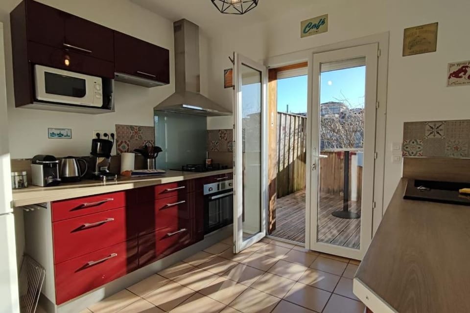 Coffee/tea facilities, Kitchen or kitchenette, dishwasher, minibar, pet friendly, stove, toaster