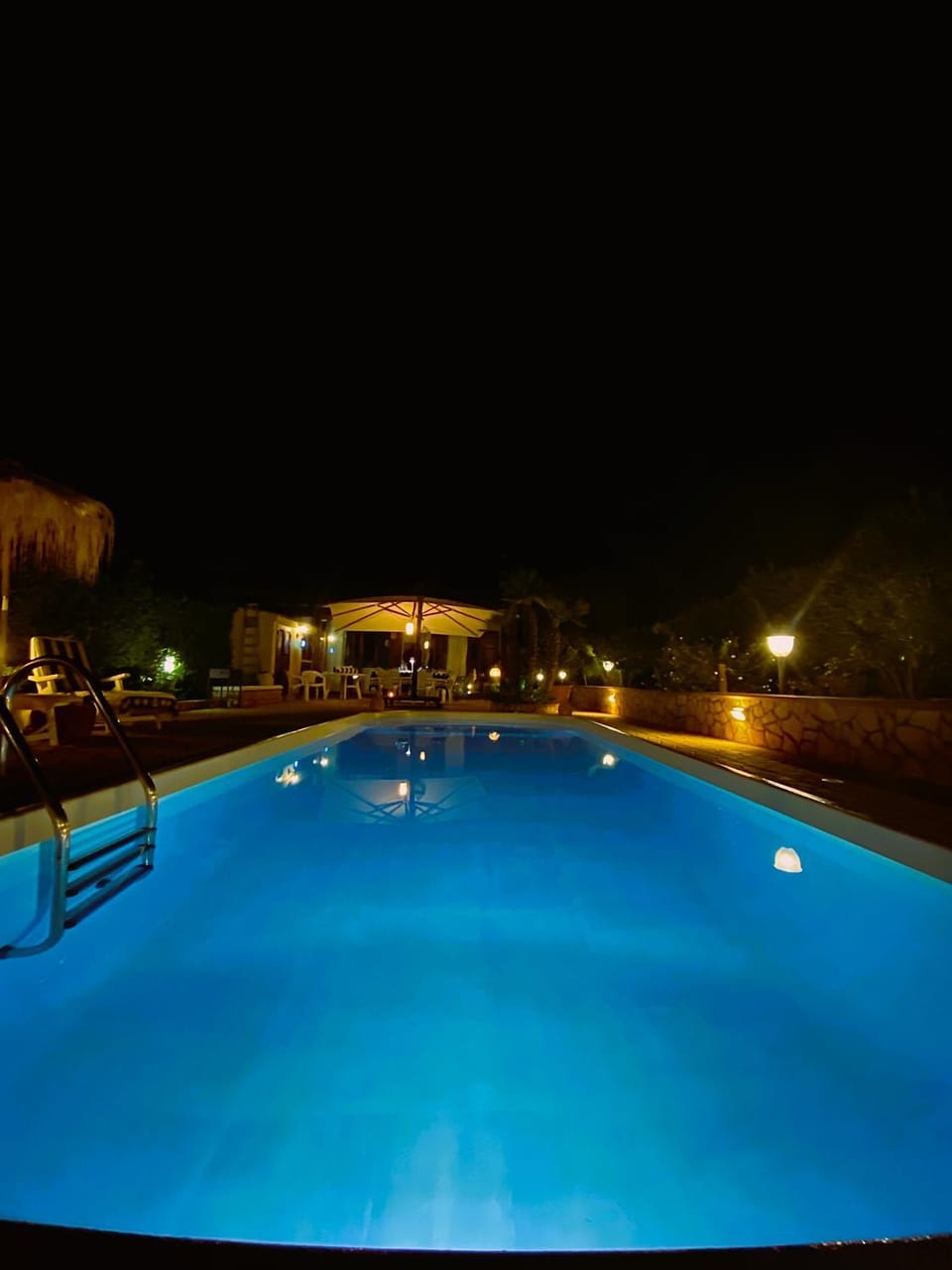 Property building, Swimming pool