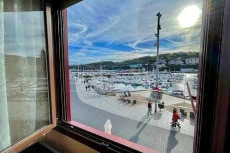 Kai Etxea , el mismo puerto de Bermeo Apartment in Bermeo