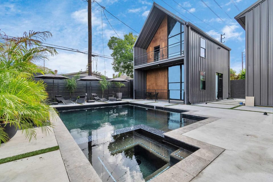 Prolific Oasis Event Space HTX House in Houston