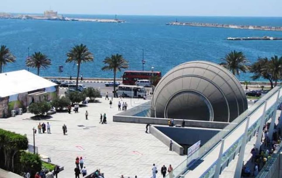 Nearby landmark, Day, People, Natural landscape, Bird's eye view