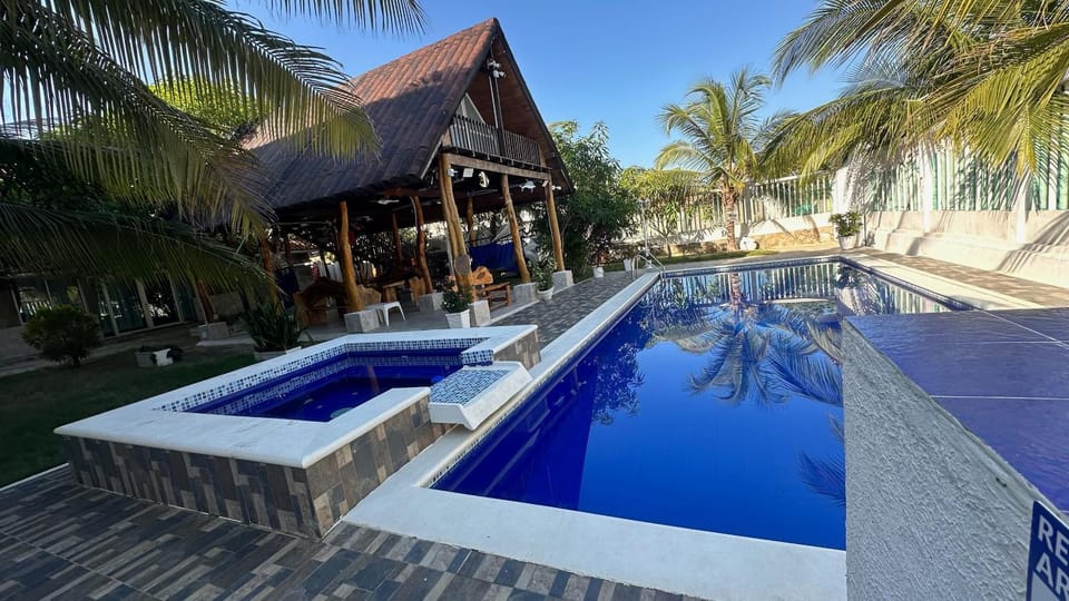 Natural landscape, Hot Tub, Spa and wellness centre/facilities, Pool view, Swimming pool, Swimming pool