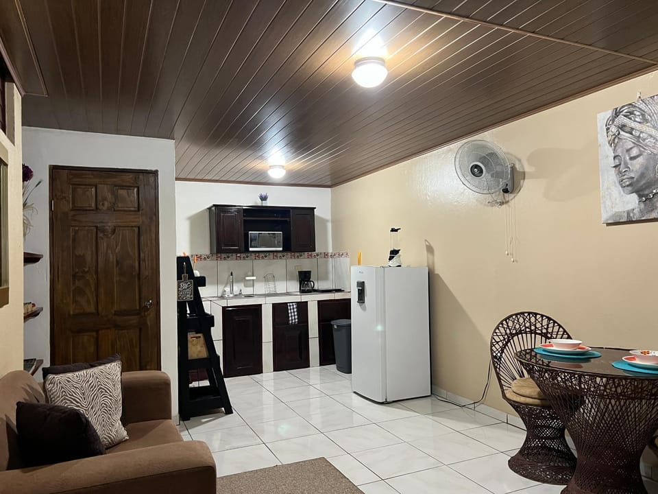 Casa Quetzal Liberia - No Garage Apartment in Liberia