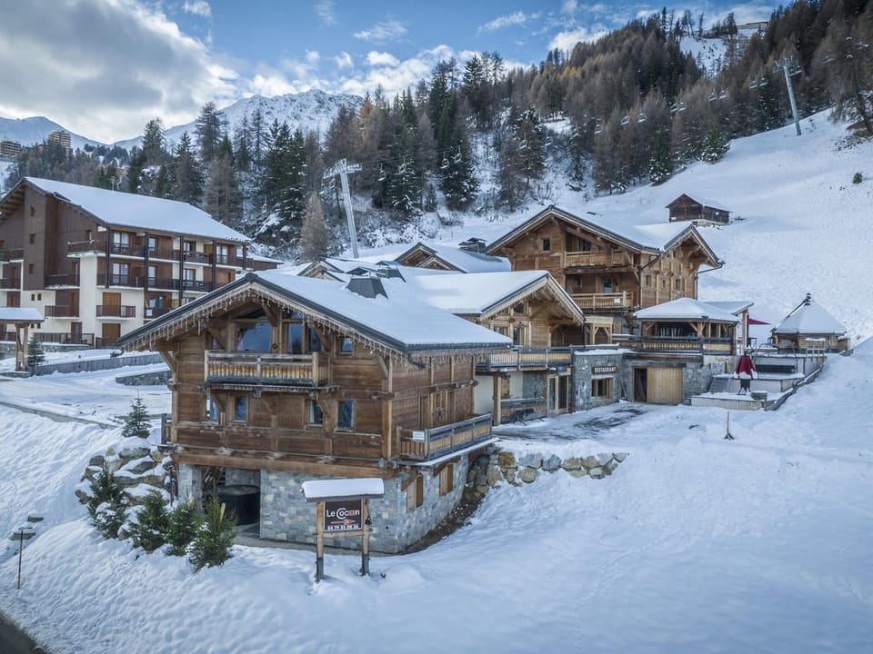 Luxueux chalet 7 chambres avec jacuzzi et sauna, proche télésiège - FR-1-181-2793 Chalet in Mâcot-la-Plagne