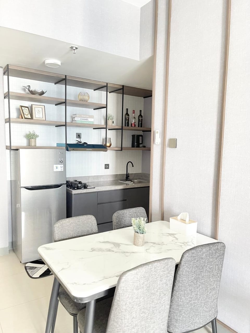2 BR I ANDERSON I 22floor I above pakuwon mall I the biggest shopping center Apartment in Surabaya