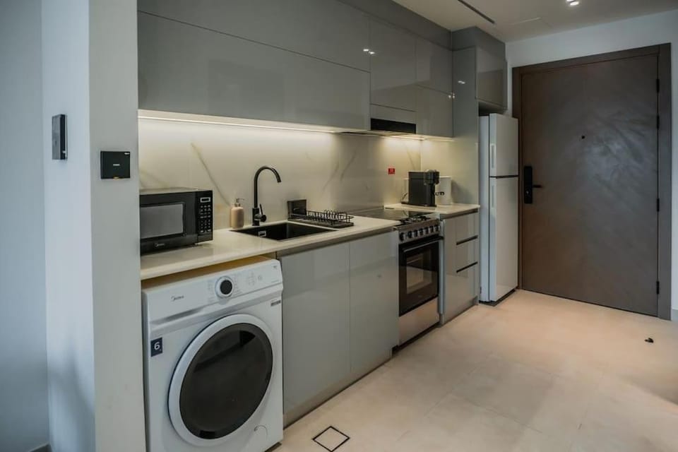 Clever Guest 014 Binghatti Canal Apartment in Dubai