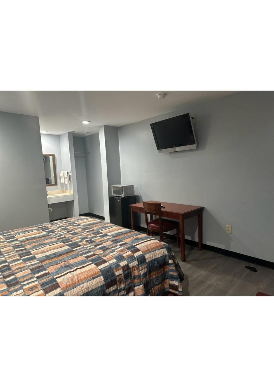 TV and multimedia, Bedroom, hair dresser
