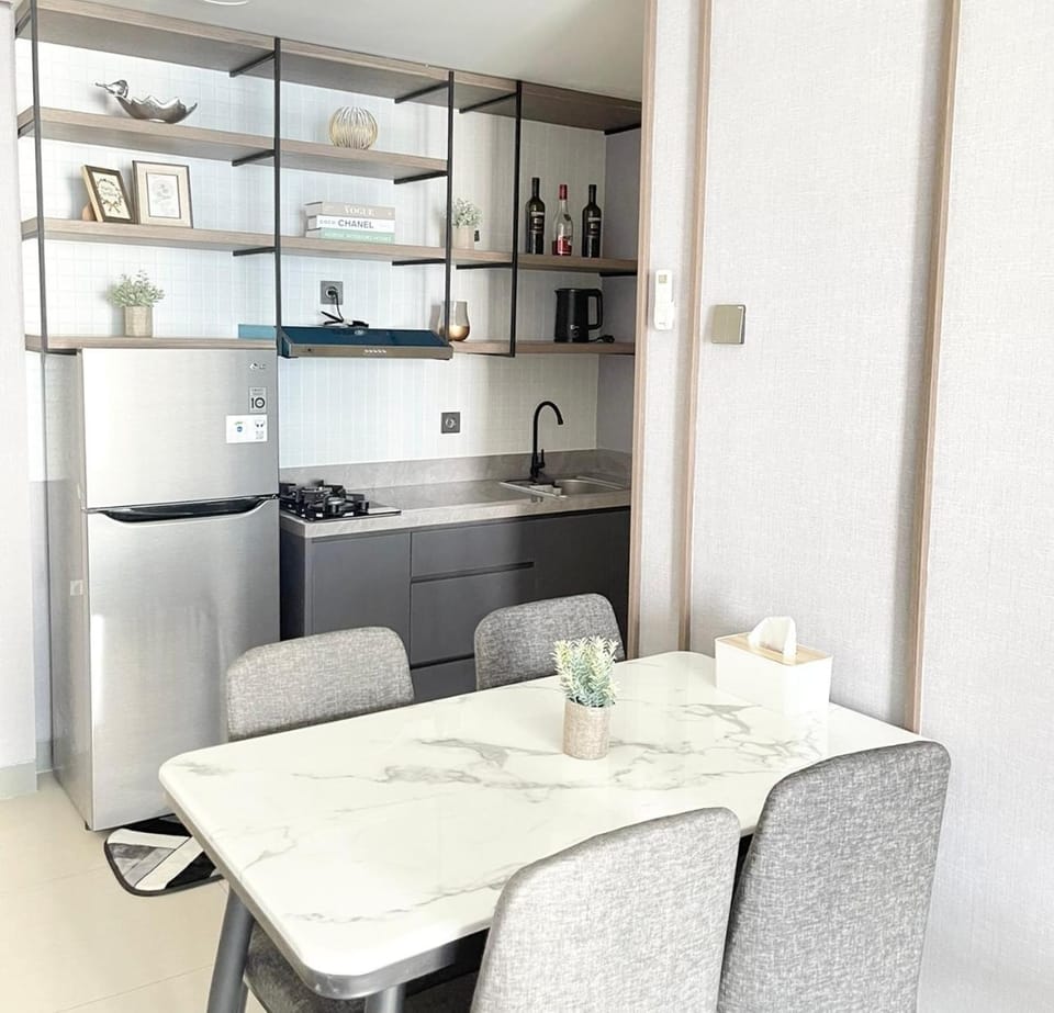 2 BR I ANDERSON I 18floor I above pakuwon mall I the biggest shopping center Apartment in Surabaya