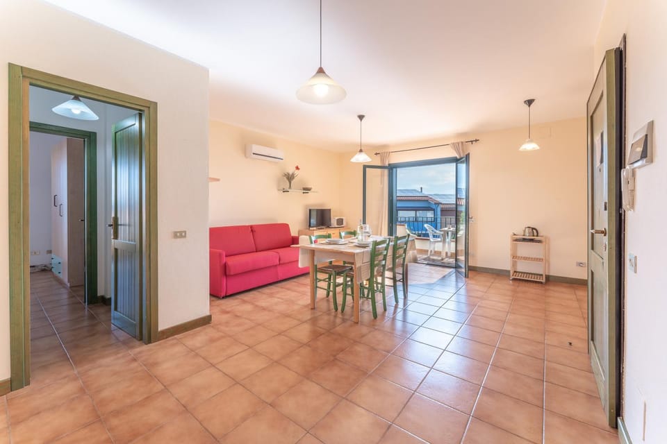 Living room, Living room, Dining area