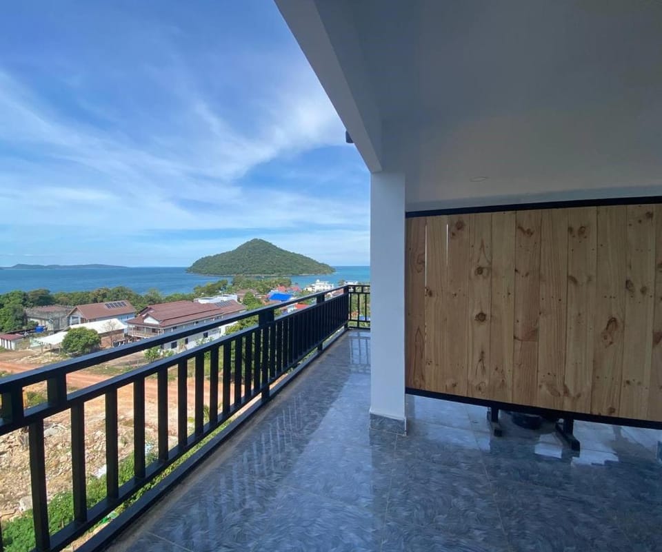 Property building, Balcony/Terrace, Sea view