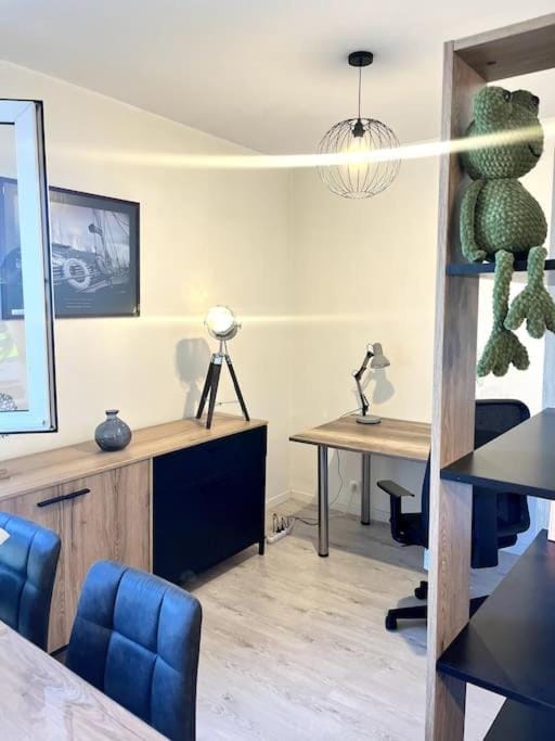 VULCAIN 2, 11ème, Ile de Nantes, 4pers, parking inclus Apartment in Nantes