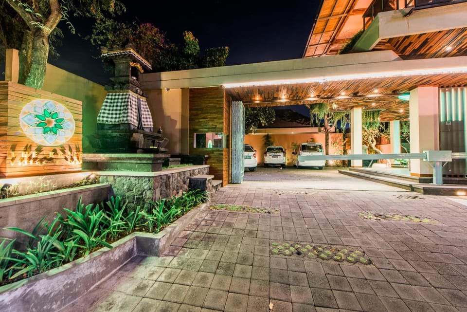 Parking, Internal: Not applicable to any particular room