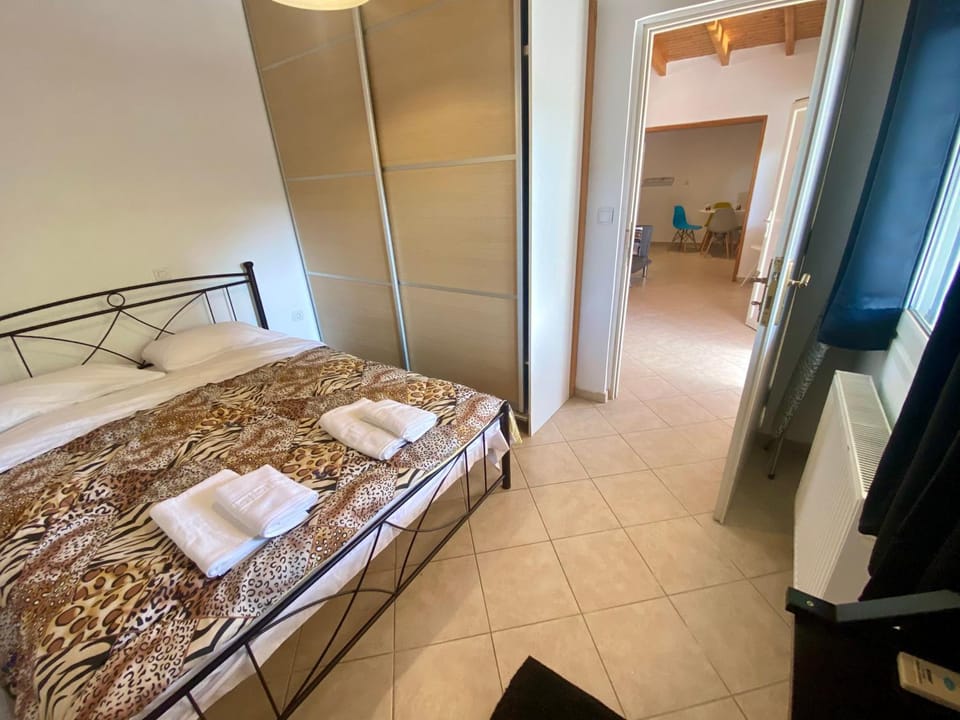 Nefele - Athens Airport Home House in East Attica Regional Unit, Greece