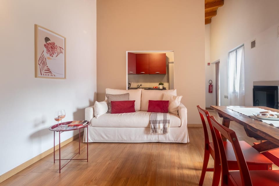 Kitchen or kitchenette, Living room, Photo of the whole room, Seasons, Sunset, fireplace, kitchen