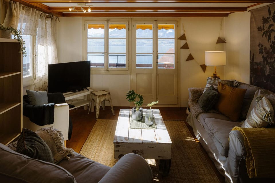 Living room, Lake view