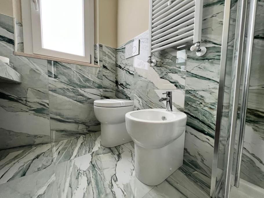 Shower, Toilet, Bathroom, bidet