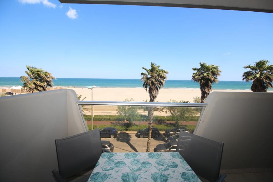 Appartement 6 personnes VUE MER Apartment in Canet-en-Roussillon