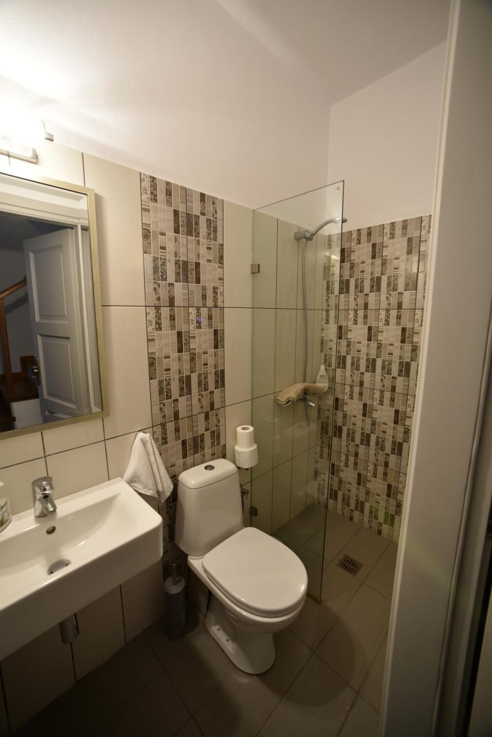 Shower, Toilet, Bathroom