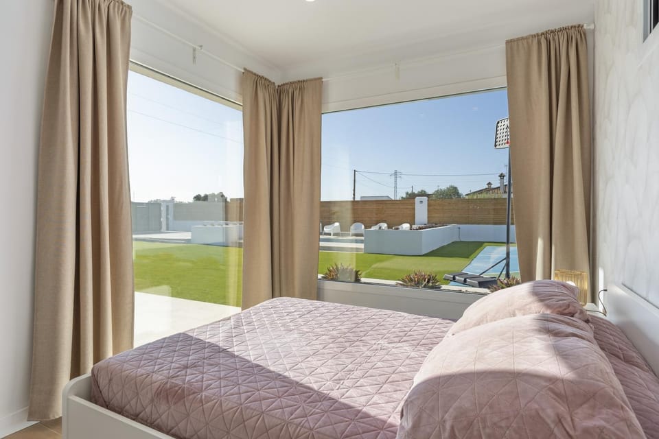 Property building, Living room, Bedroom