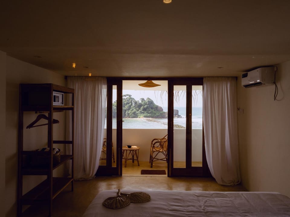 Natural landscape, Photo of the whole room