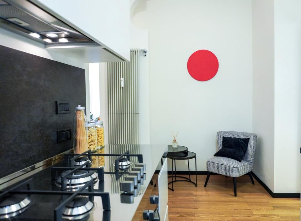 Kitchen or kitchenette, Seating area