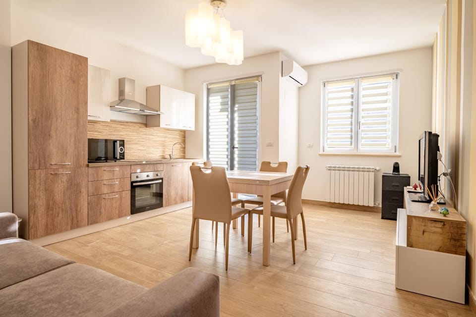 Property building, Kitchen or kitchenette, Living room