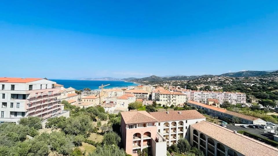Neighbourhood, City view, Sea view
