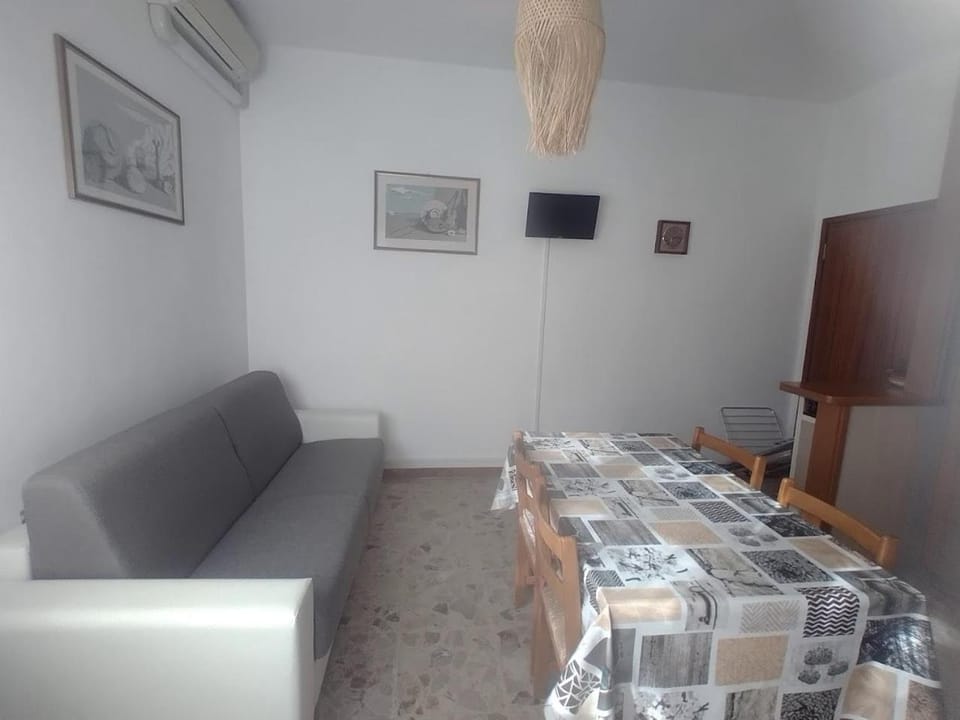 Appartamenti FRONTESPIAGGIA CERVIA Apartment in Cervia