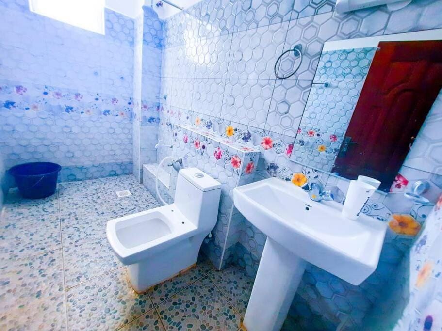 One Bedroom, two Beds Apt 215 Kisimani Heights Building, Mombasa Apartment in Mombasa County