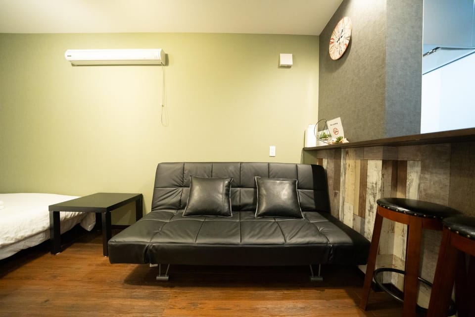 虹の宿101 Apartment in Osaka