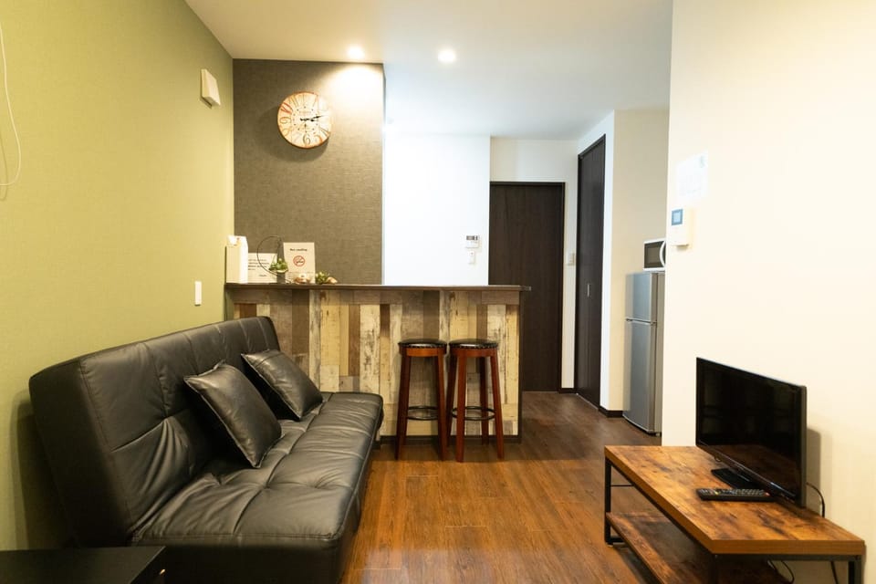 虹の宿101 Apartment in Osaka