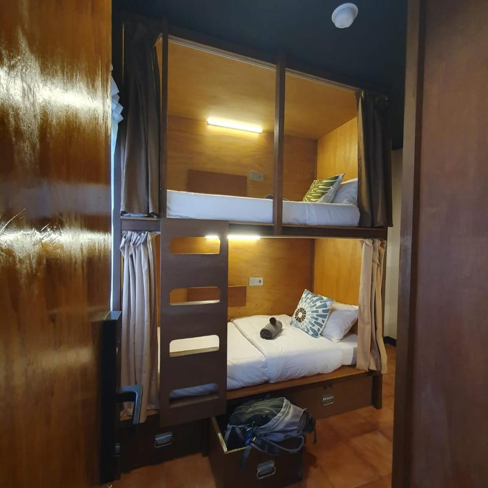 Bed, Bedroom, bunk bed
