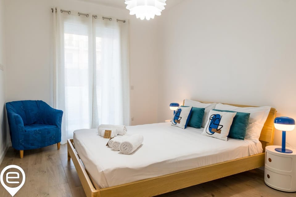 Estay - Foscolo City Retreat - AirCon - WiFi - Balcony Apartment in Alghero