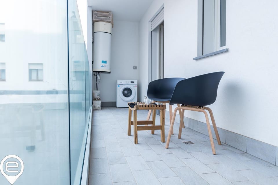 Estay - Foscolo City Retreat - AirCon - WiFi - Balcony Apartment in Alghero