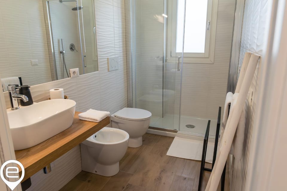 Estay - Foscolo City Retreat - AirCon - WiFi - Balcony Apartment in Alghero