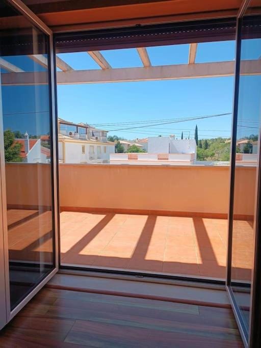 Holiday HouseV5 W/Pool & BBQ House in Albufeira