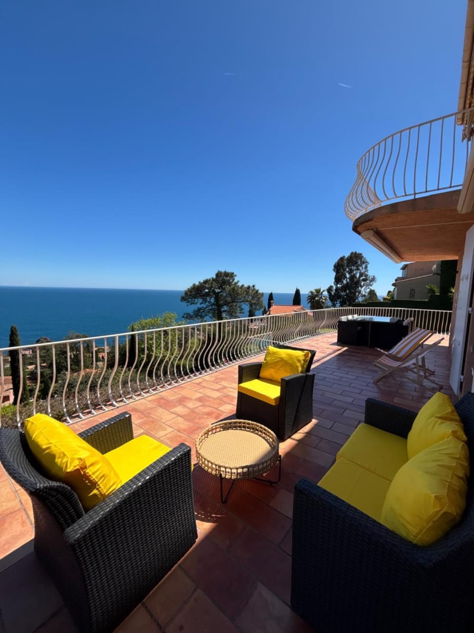 Villa Provençale vue mer & piscine privée Villa in Saint-Raphael
