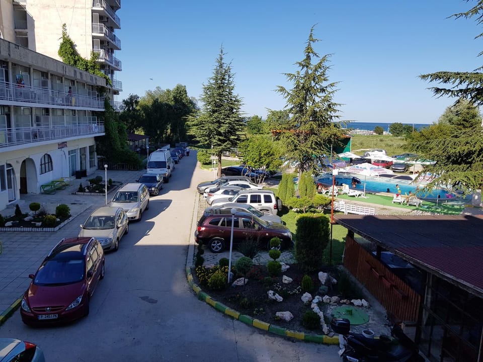 Garden view, Pool view, Sea view, Street view