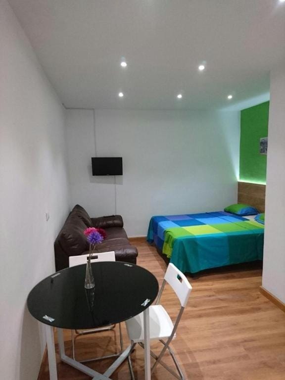 Apartamentos EconoStay Chueca Apartment in Centro